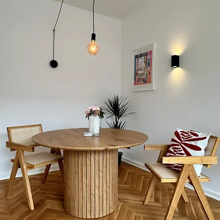 Exklusives - Balkon - 24h Check-in Apartmán *