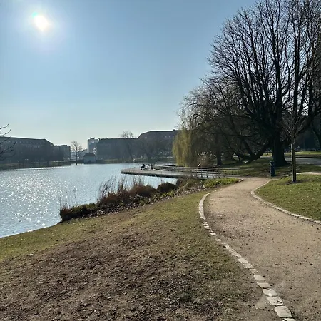 Exklusives - Balkon - 24h Check-in Apartmán *